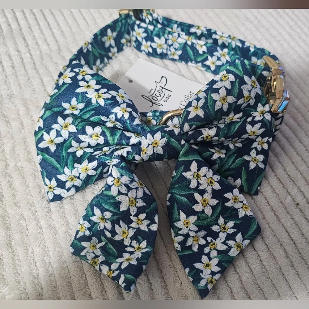 The Foggy Dog Green Floral Lady Bow Dog Collar (M)